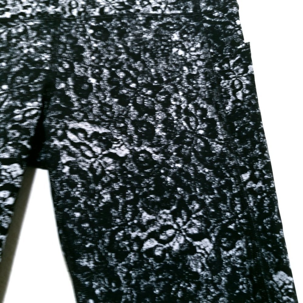 NEW | Lululemon Pace Rival Crop *22" Achromatize Ice Grey Black 6 - Picture 5 of 15